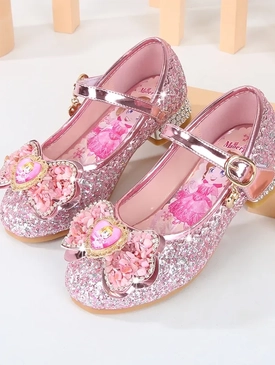 WEGE wege wege.ae wege.store shop e-commerce store online shopping UAE clothing store in UAE fashion sale today متجر اونلاين للتسوق للألبسة ويجي متجر ويجي ويجي امارات GIRLS SHOES