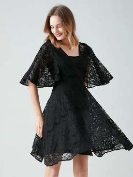 WEGE wege wege.ae wege.store shop e-commerce store online shopping UAE clothing store in UAE fashion sale today متجر اونلاين للتسوق للألبسة ويجي متجر ويجي ويجي امارات Lace Dress