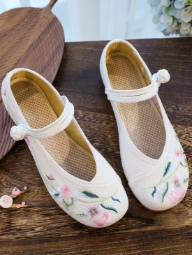 WEGE wege wege.ae wege.store shop e-commerce store online shopping UAE clothing store in UAE fashion sale today متجر اونلاين للتسوق للألبسة ويجي متجر ويجي ويجي امارات Embroidered