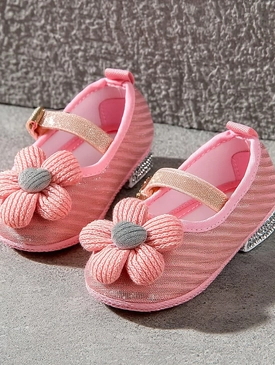 WEGE wege wege.ae wege.store shop e-commerce store online shopping UAE clothing store in UAE fashion sale today متجر اونلاين للتسوق للألبسة ويجي متجر ويجي ويجي امارات BABY SHOES