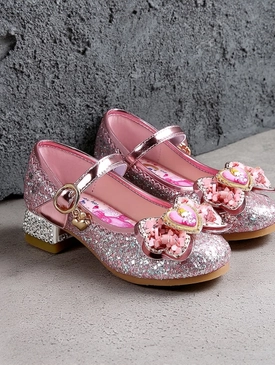 WEGE wege wege.ae wege.store shop e-commerce store online shopping UAE clothing store in UAE fashion sale today متجر اونلاين للتسوق للألبسة ويجي متجر ويجي ويجي امارات GIRLS SHOES